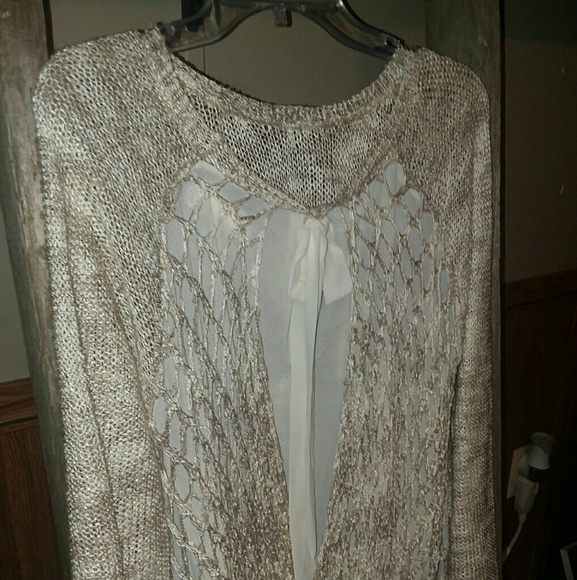 BOUTIQUE TOP - Picture 2 of 3